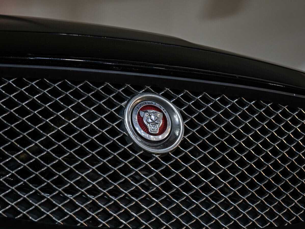 Купить Jaguar XJ с пробегом. Фото: #31