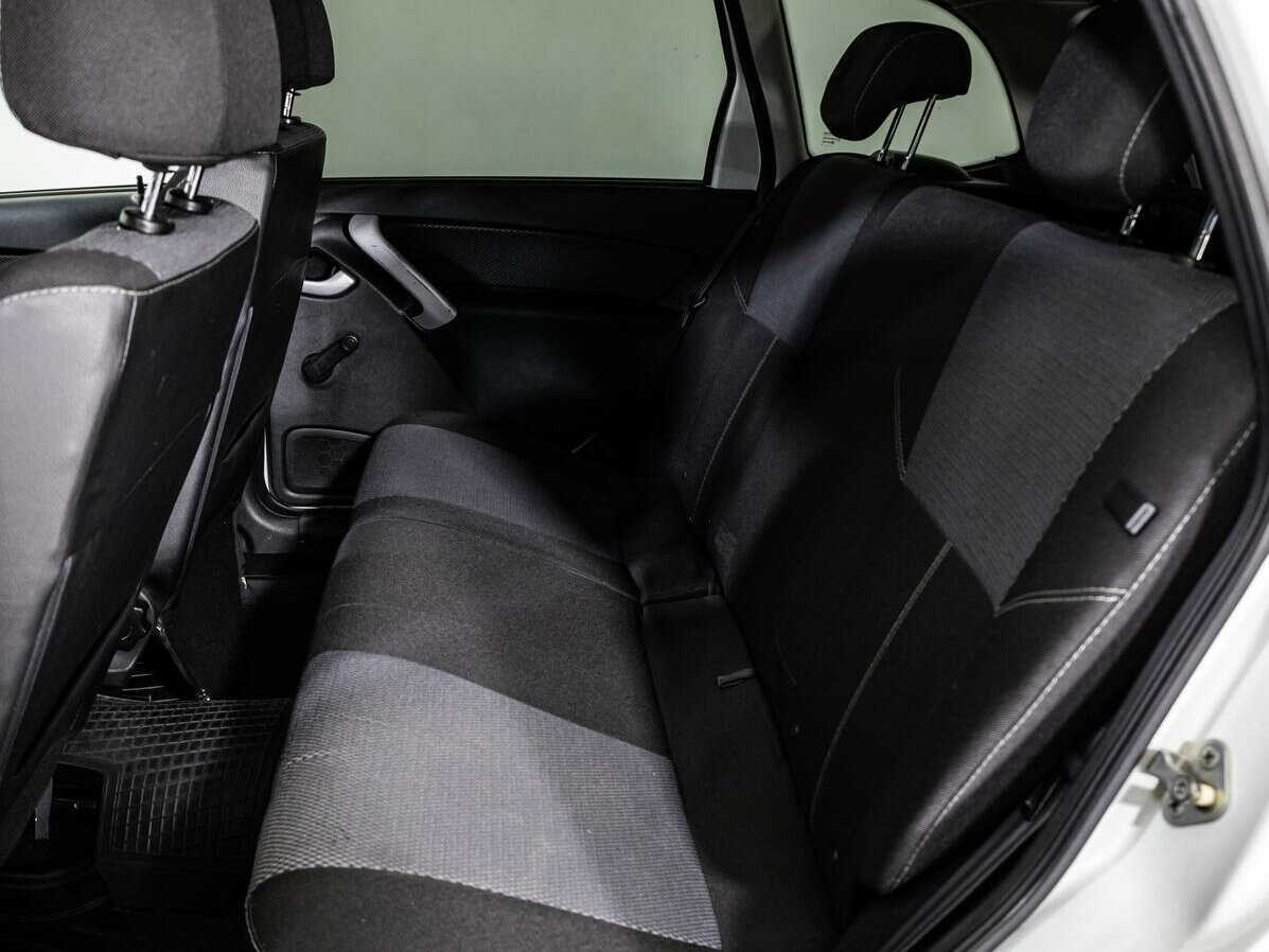 Купить Lada (ВАЗ) Kalina с пробегом. Фото: #9