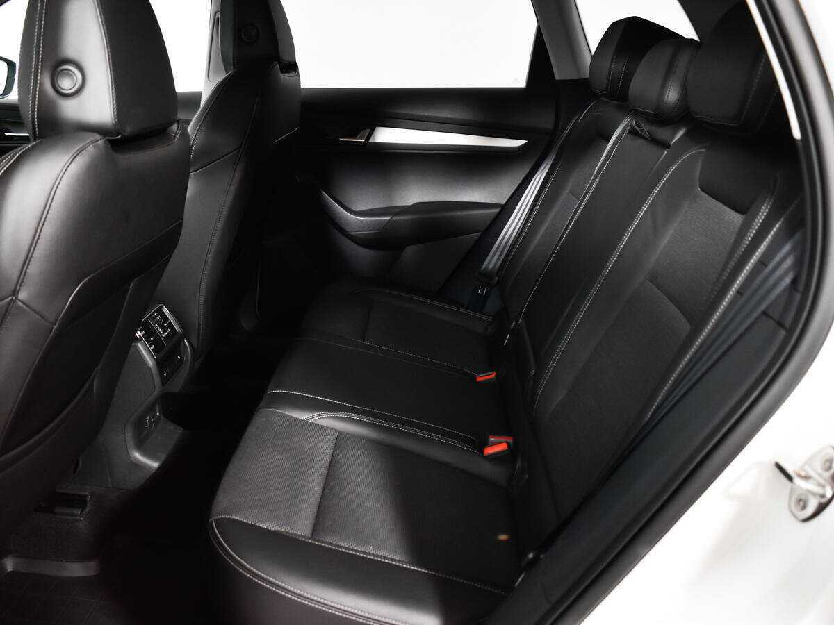 Купить Skoda Karoq с пробегом. Фото: #8