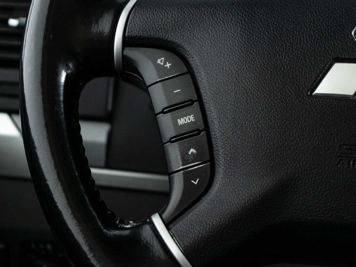 Купить Mitsubishi Pajero с пробегом. Фото: #17