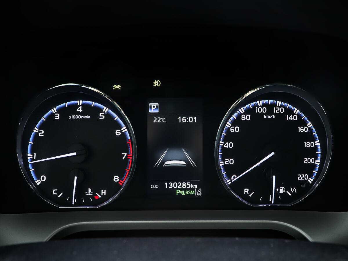 Купить Toyota RAV4 с пробегом. Фото: #12