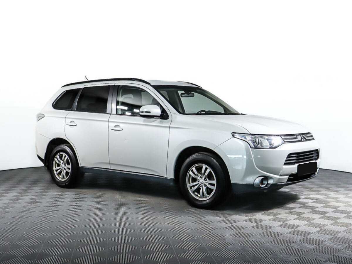 Купить Mitsubishi Outlander с пробегом. Фото: #1