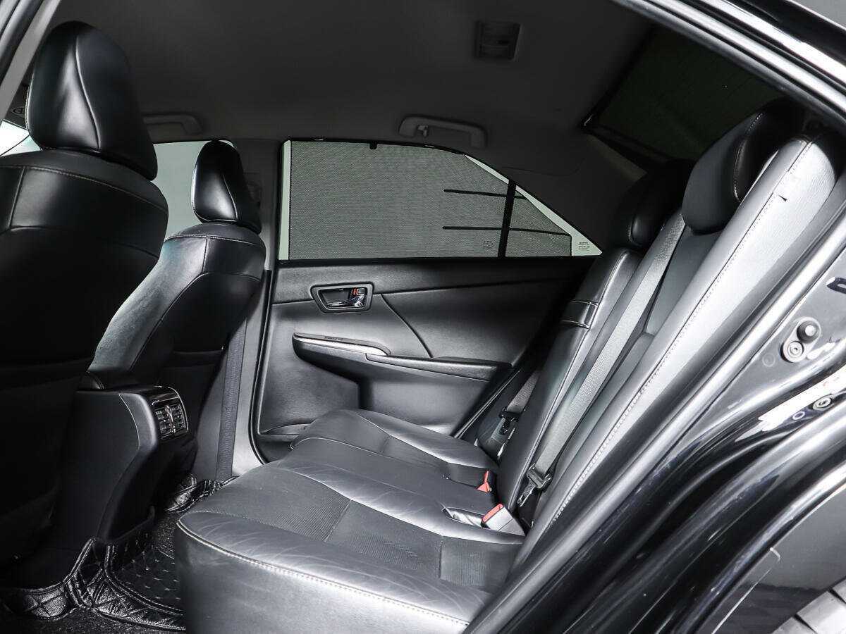 Купить Toyota Camry с пробегом. Фото: #8