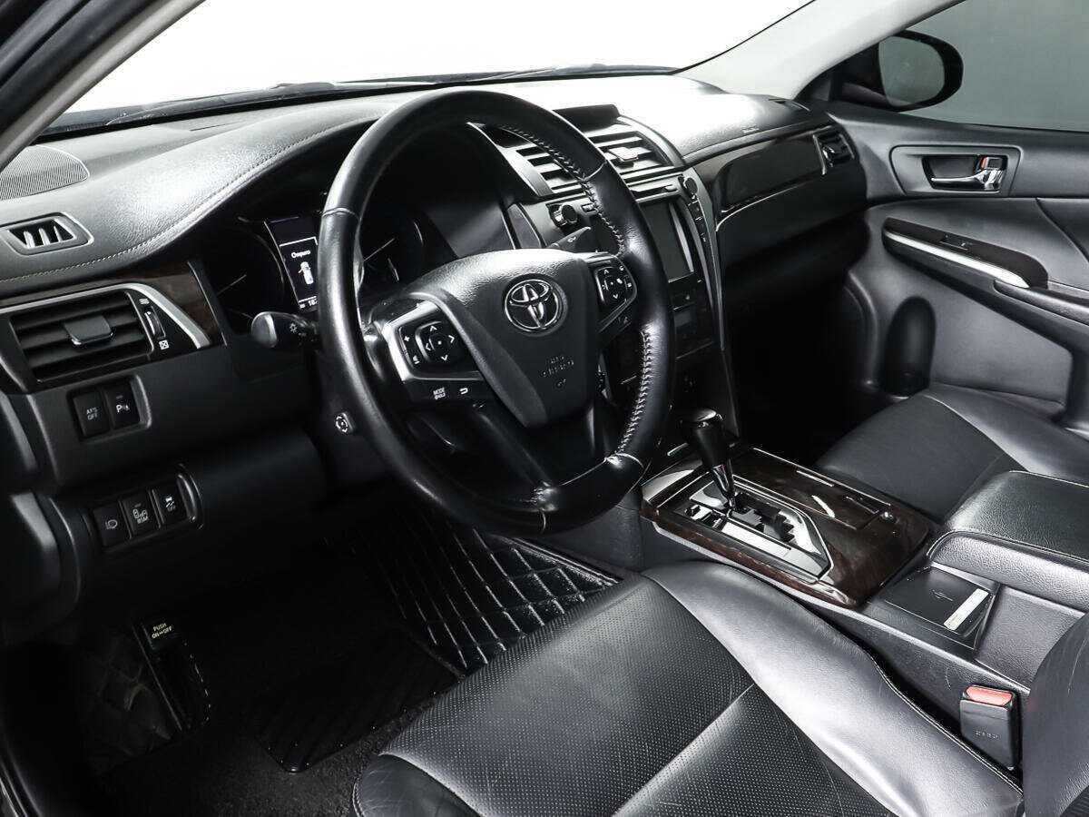 Купить Toyota Camry с пробегом. Фото: #11