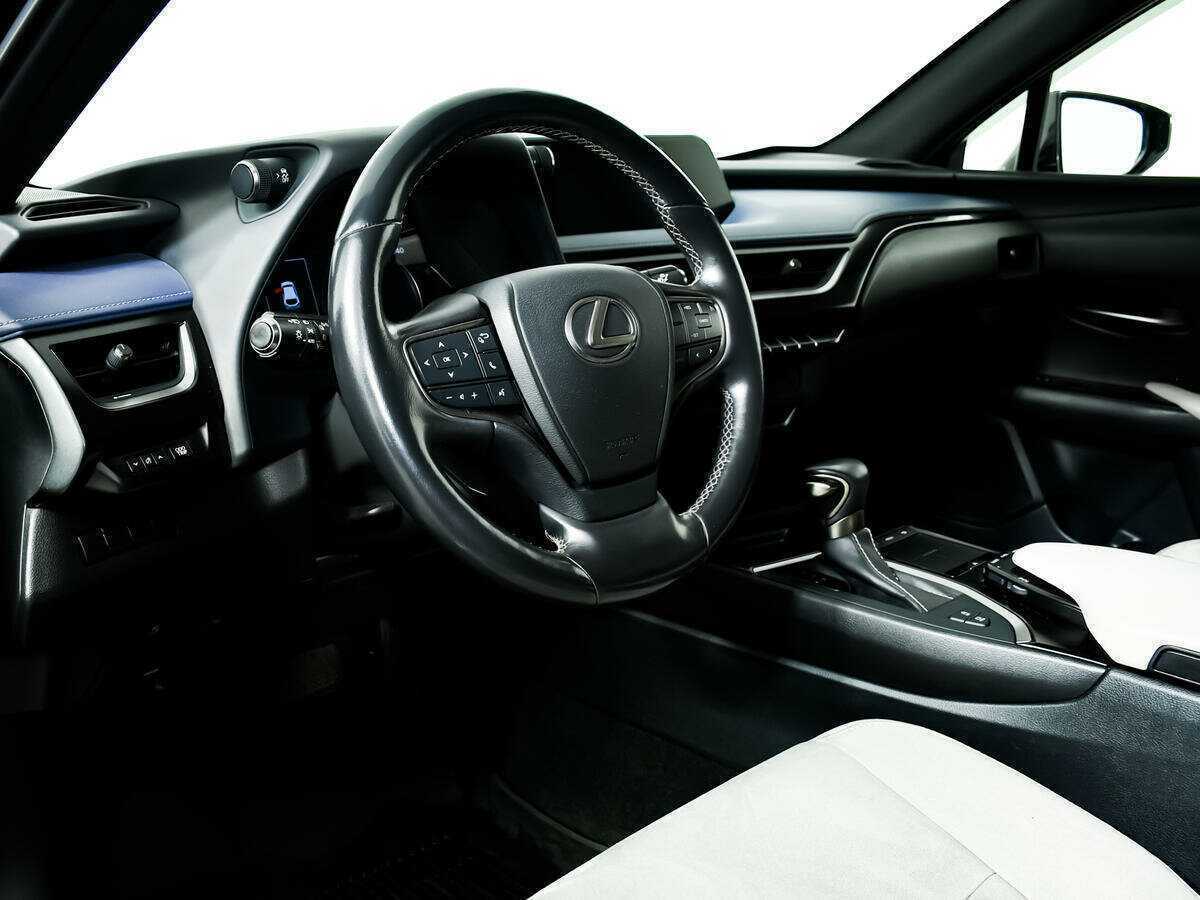 Купить Lexus UX с пробегом. Фото: #12