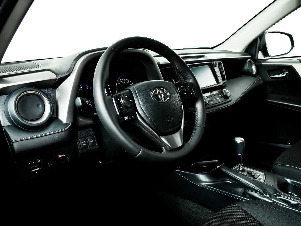 Купить Toyota RAV4 с пробегом. Фото: #12