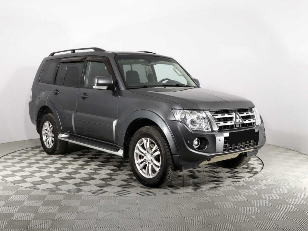 Купить Mitsubishi Pajero с пробегом. Фото: #2