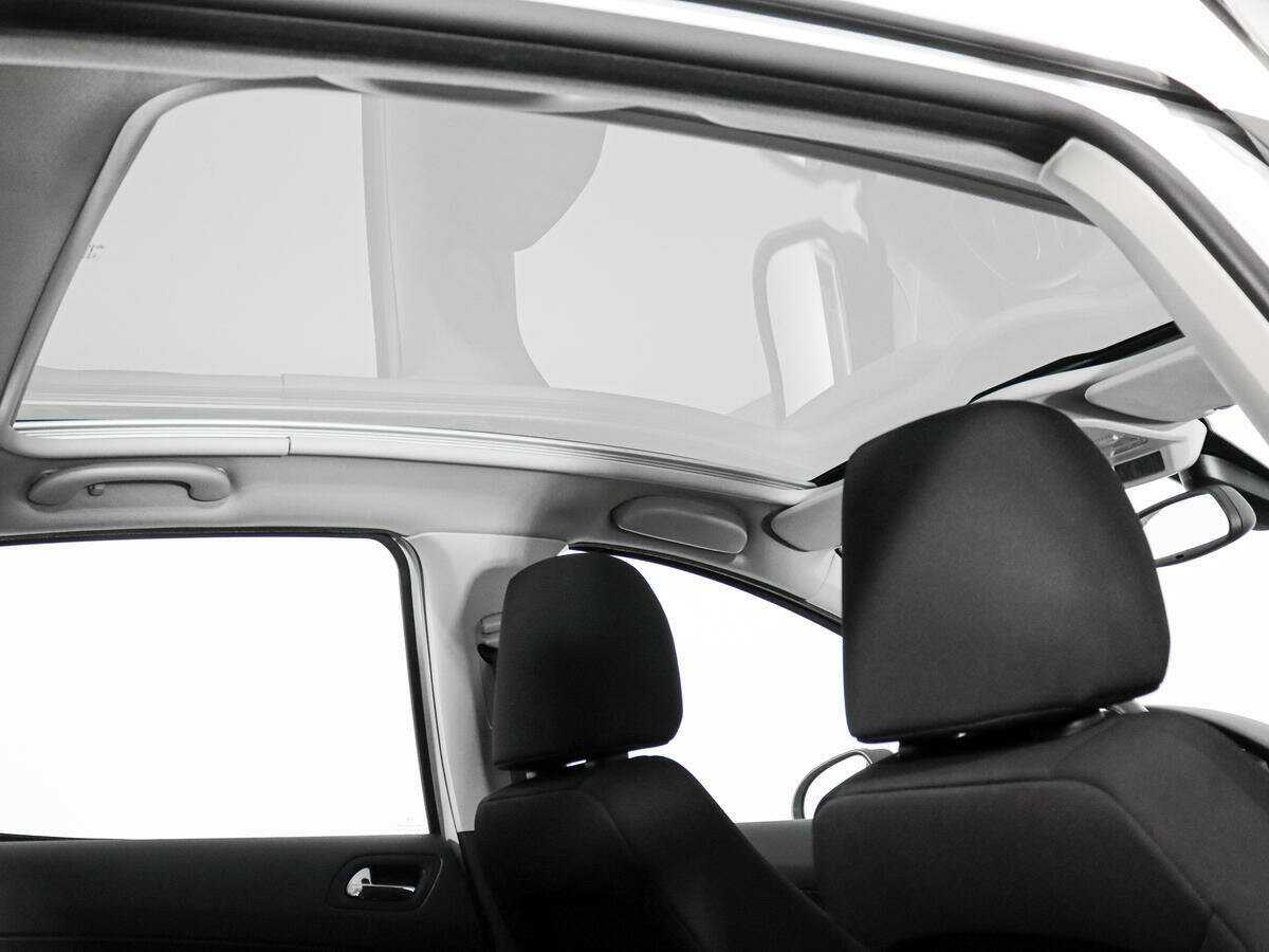 Купить Peugeot 308 с пробегом. Фото: #12