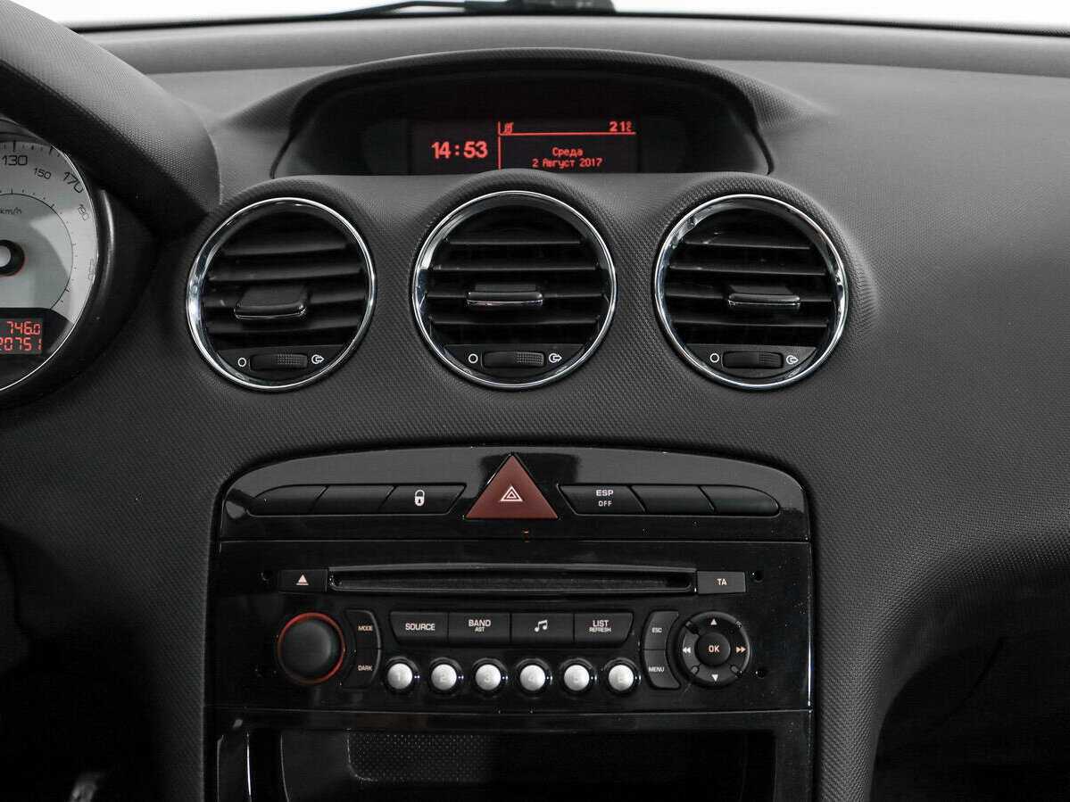 Купить Peugeot 308 с пробегом. Фото: #13