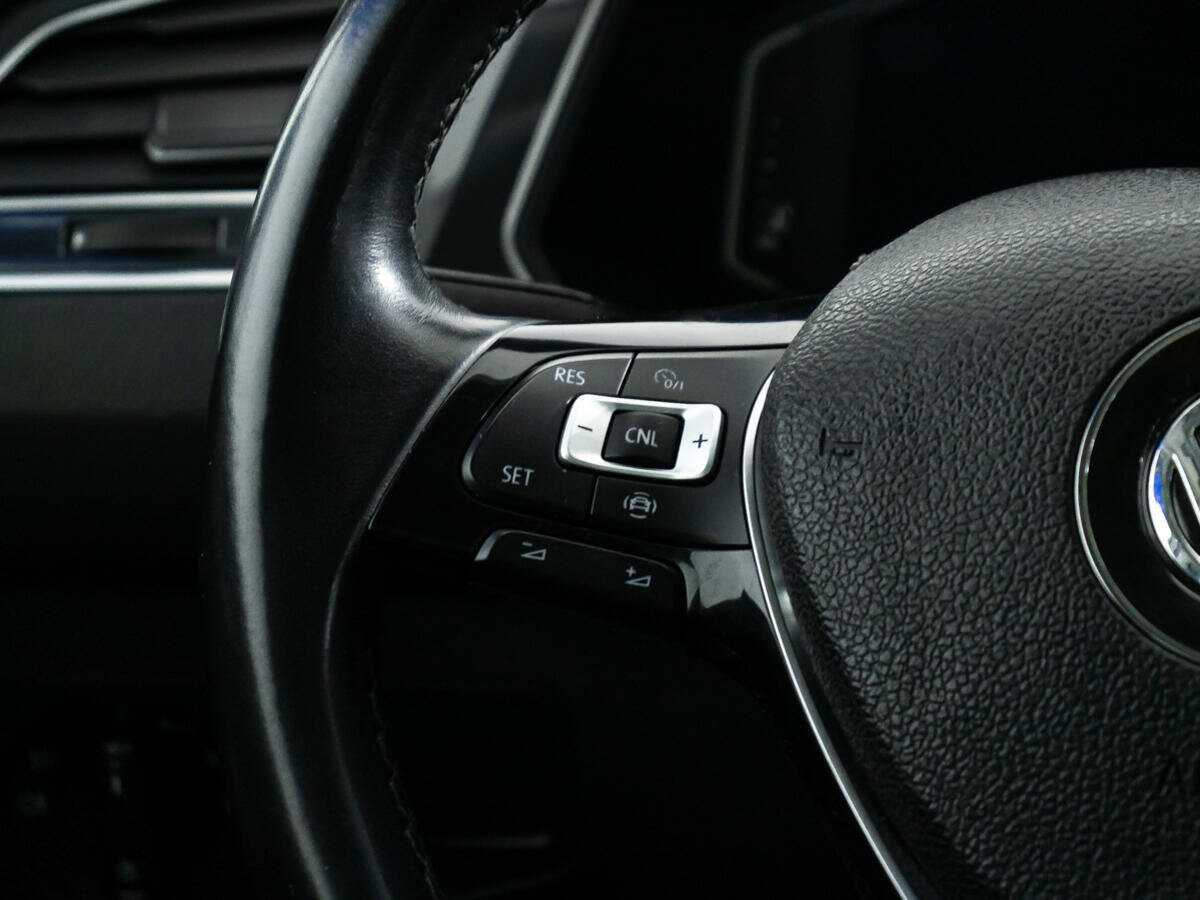 Купить Volkswagen Tiguan с пробегом. Фото: #19