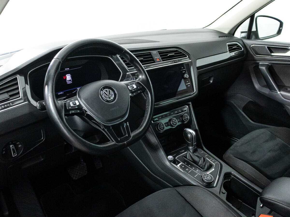 Купить Volkswagen Tiguan с пробегом. Фото: #10