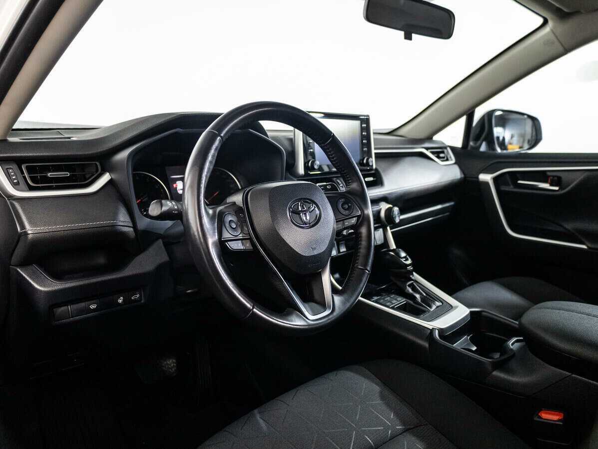 Купить Toyota RAV4 с пробегом. Фото: #9