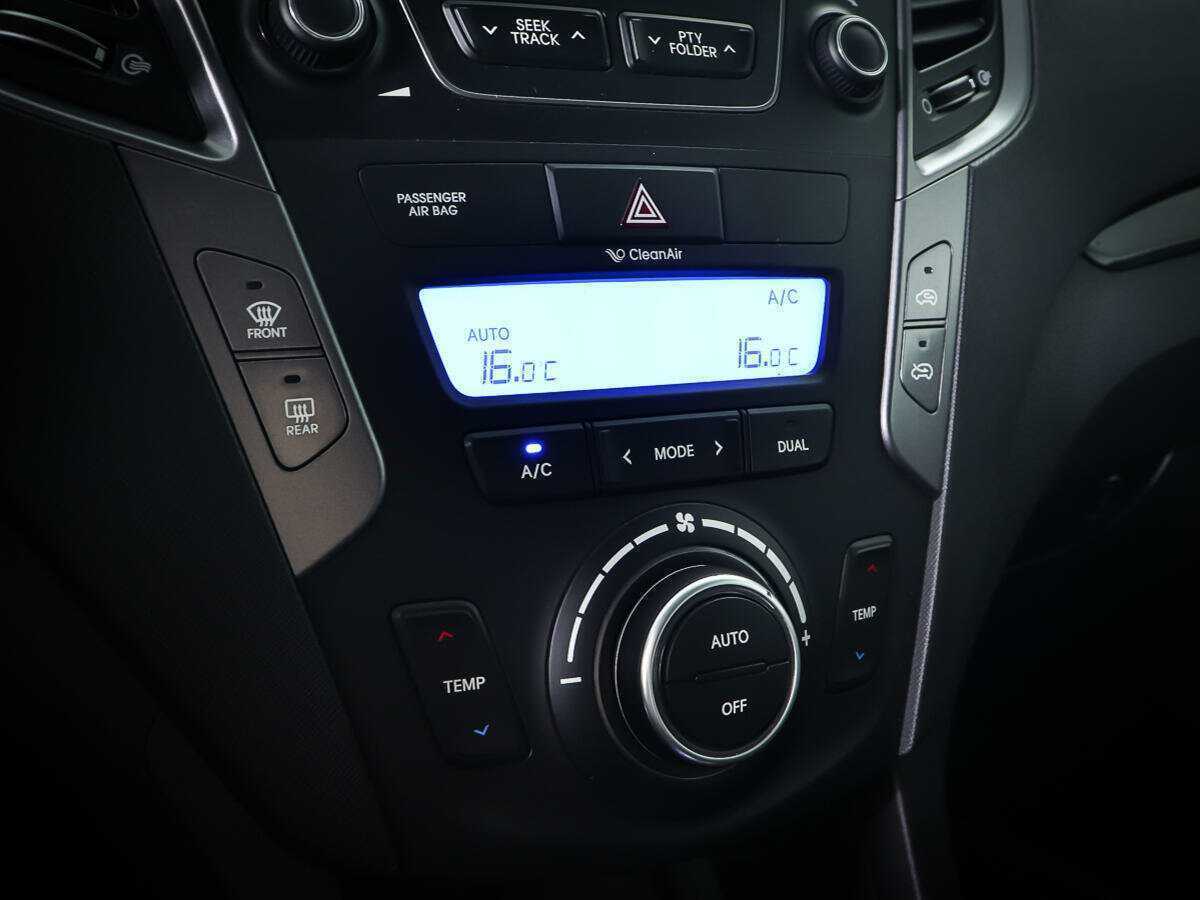 Купить Hyundai Santa Fe с пробегом. Фото: #11