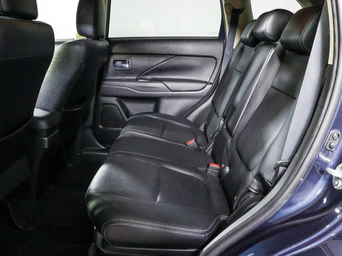 Купить Mitsubishi Outlander с пробегом. Фото: #8