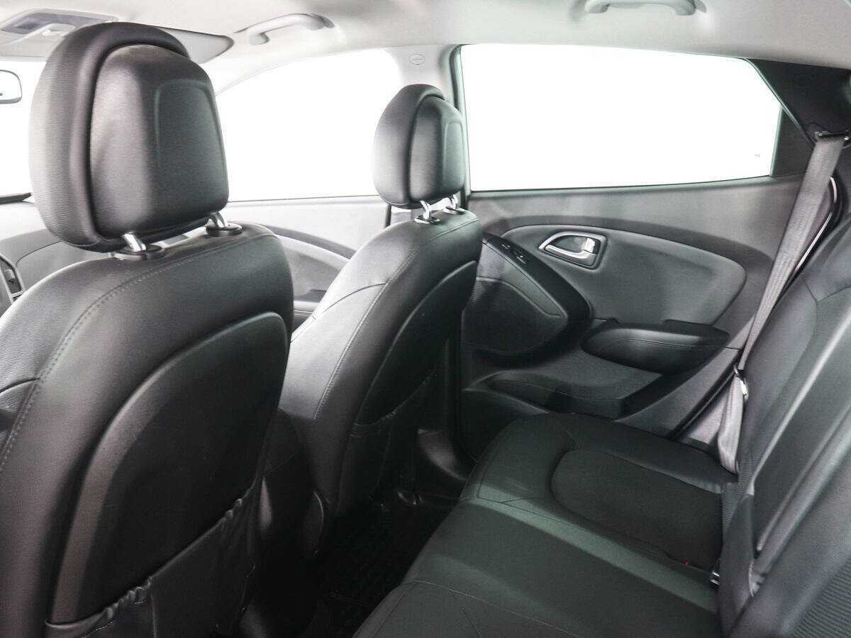 Купить Hyundai ix35 с пробегом. Фото: #11