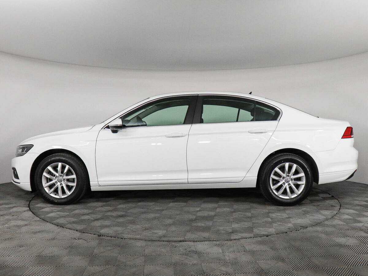 Купить Volkswagen Passat с пробегом. Фото: #7