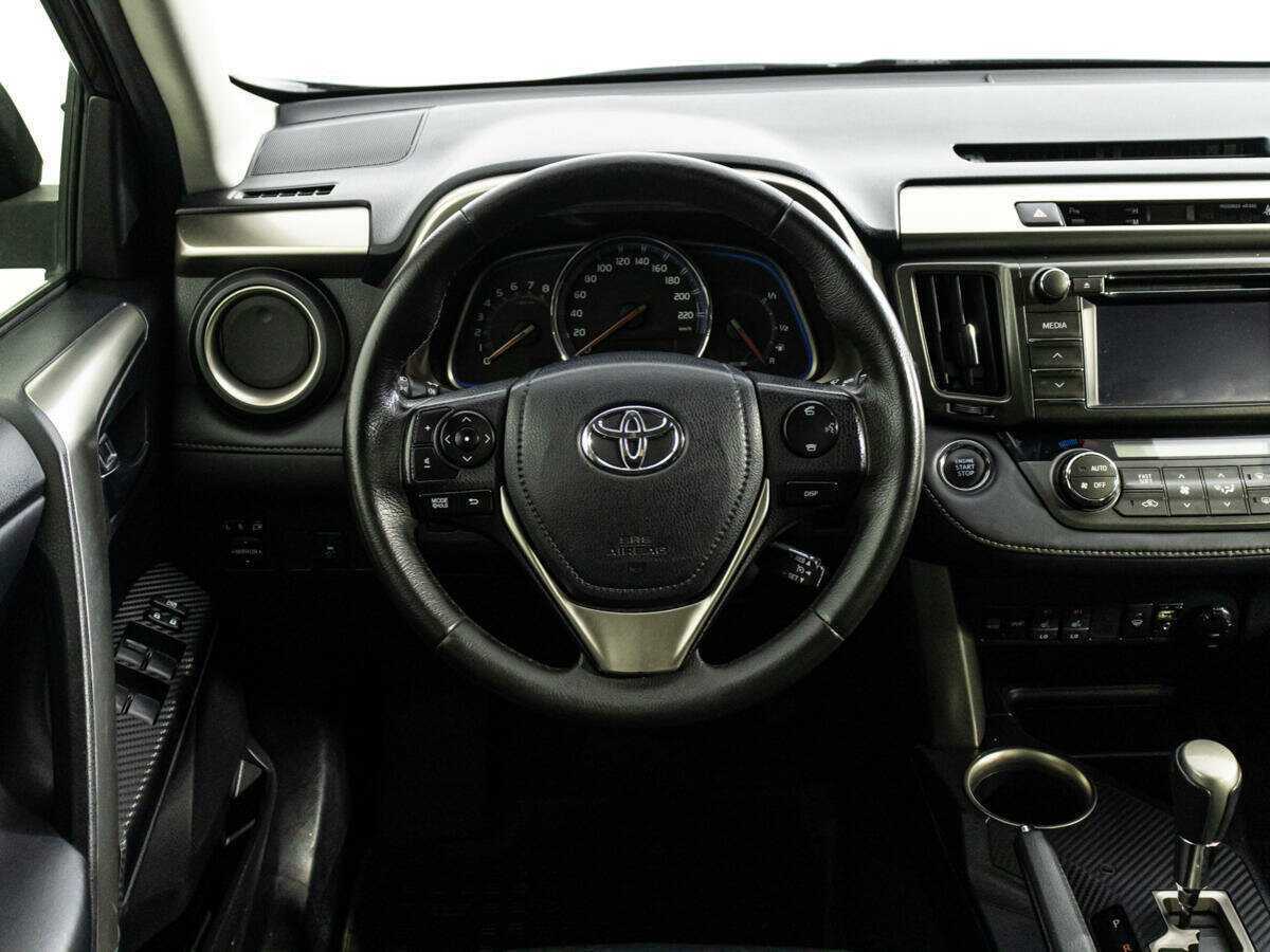 Купить Toyota RAV4 с пробегом. Фото: #20