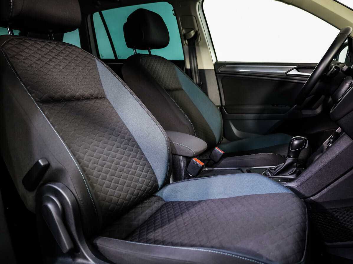 Купить Volkswagen Tiguan с пробегом. Фото: #10