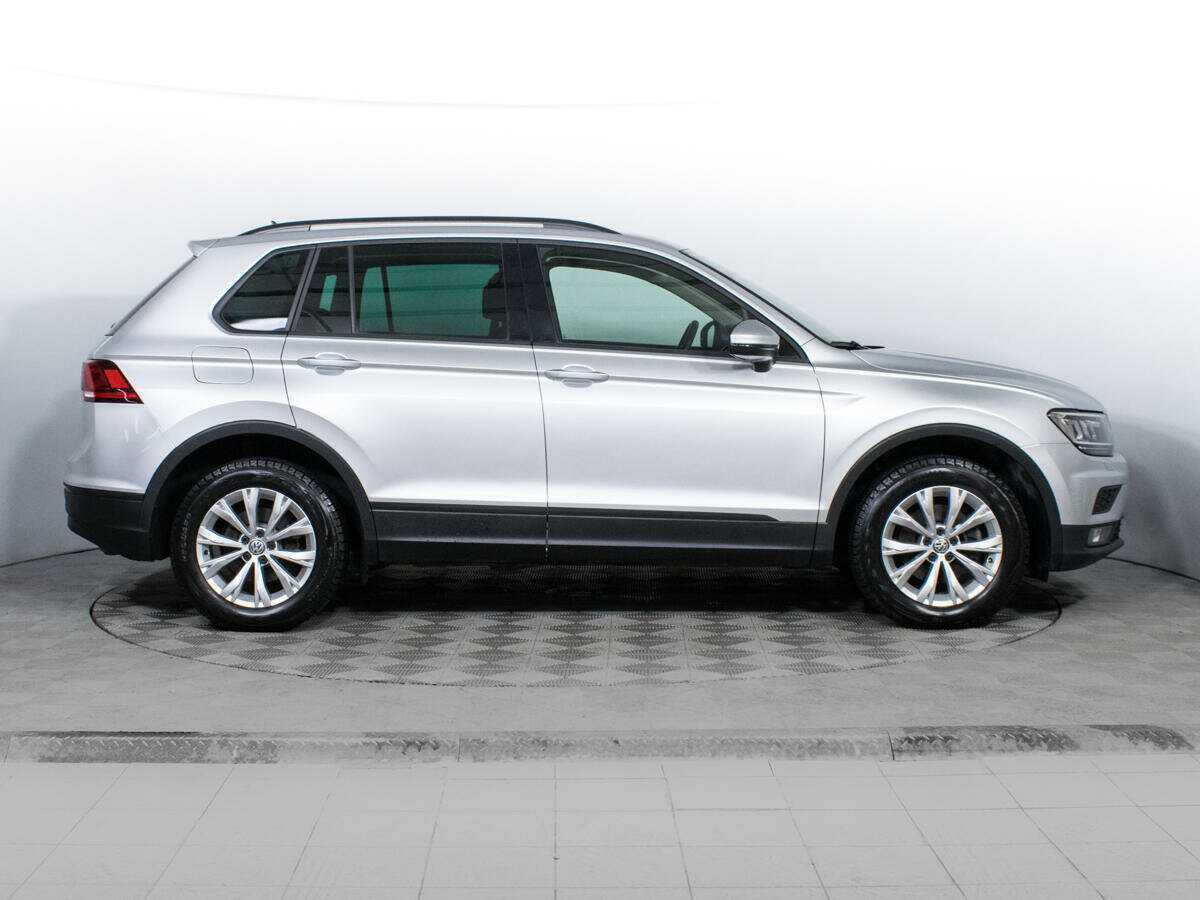Купить Volkswagen Tiguan с пробегом. Фото: #2