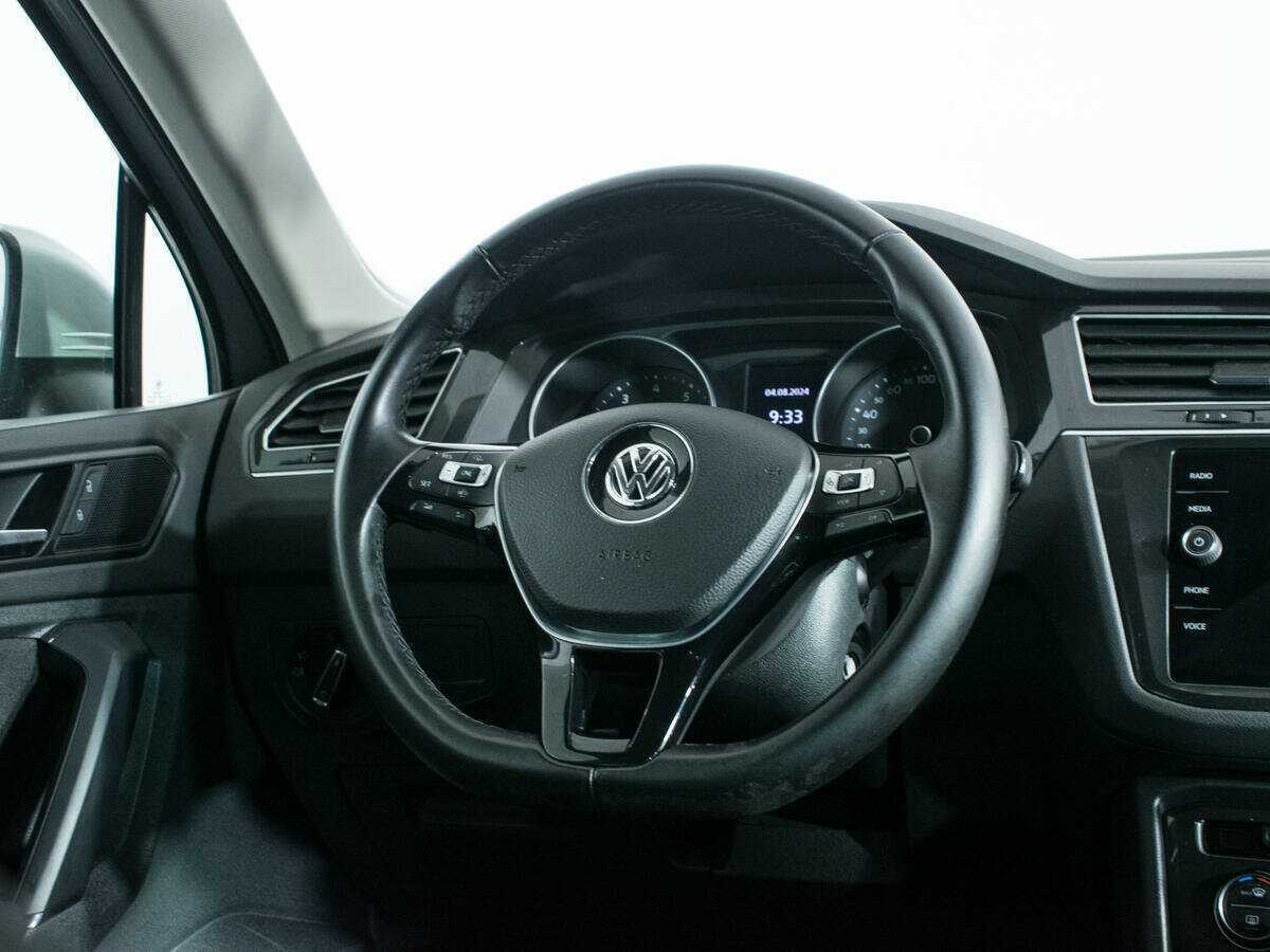 Купить Volkswagen Tiguan с пробегом. Фото: #12