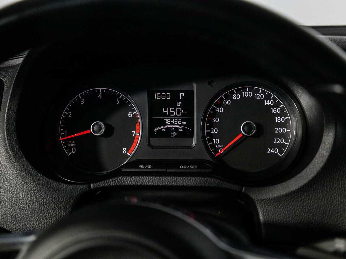 Купить Volkswagen Polo с пробегом. Фото: #10