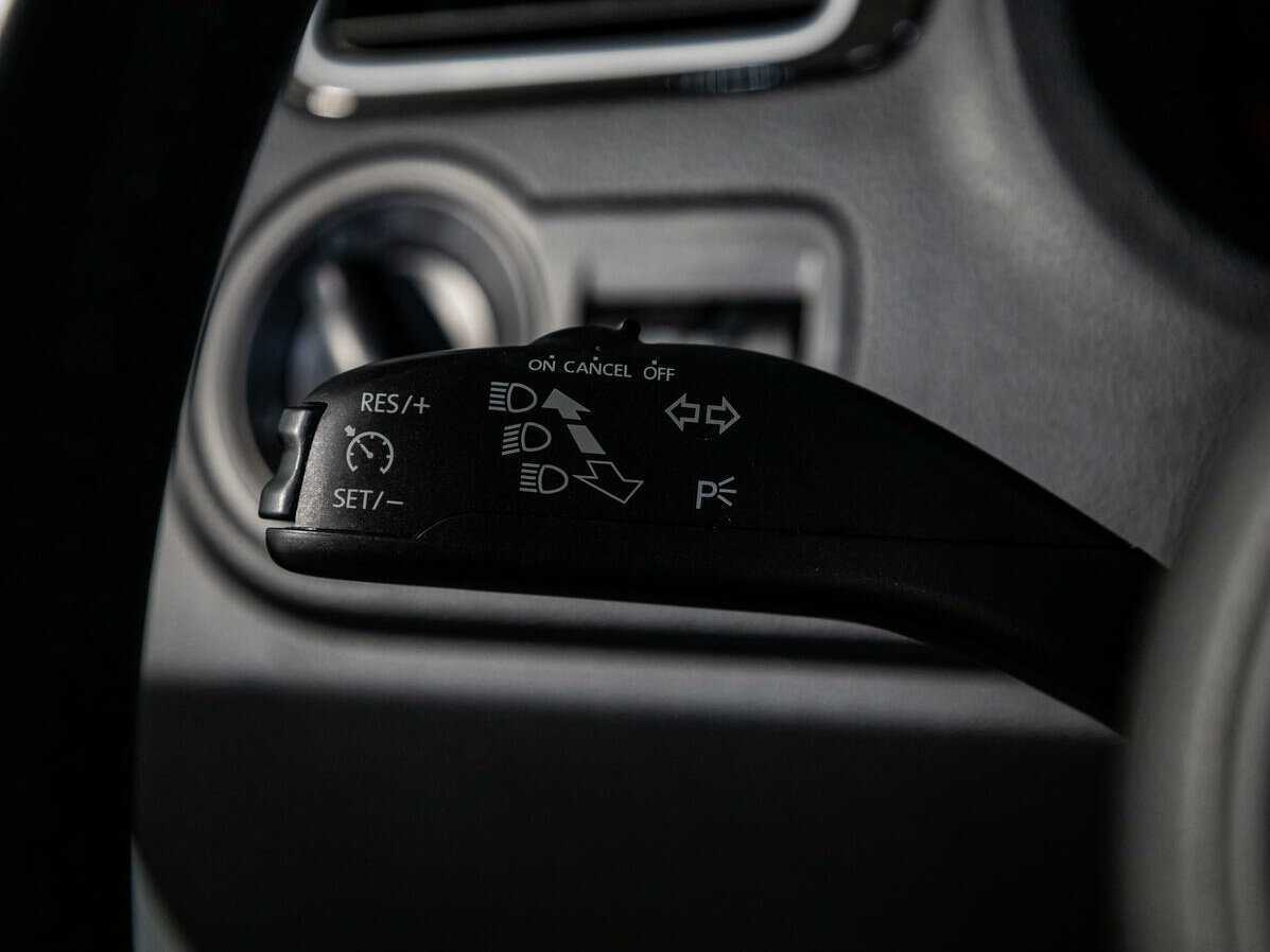 Купить Volkswagen Polo с пробегом. Фото: #17