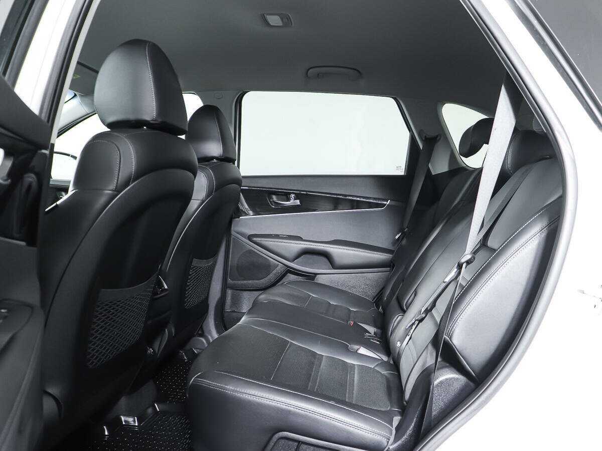 Купить Kia Sorento с пробегом. Фото: #8