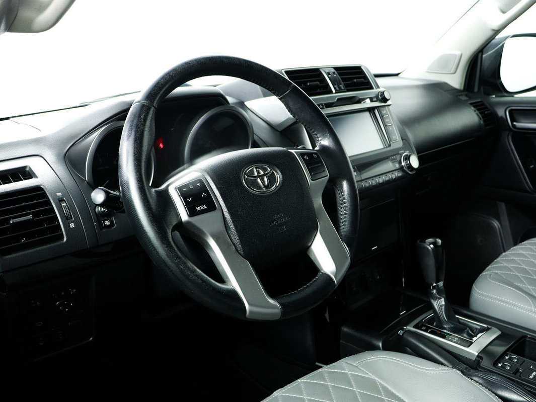 Купить Toyota Land Cruiser Prado с пробегом. Фото: #12