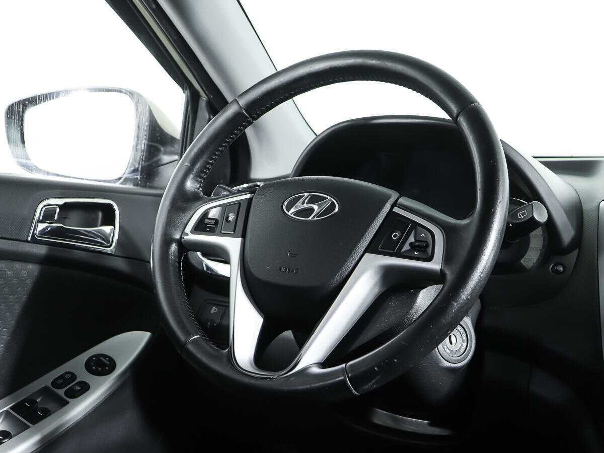 Купить Hyundai Solaris с пробегом. Фото: #13