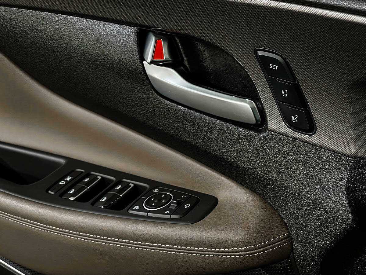 Купить Hyundai Santa Fe с пробегом. Фото: #15