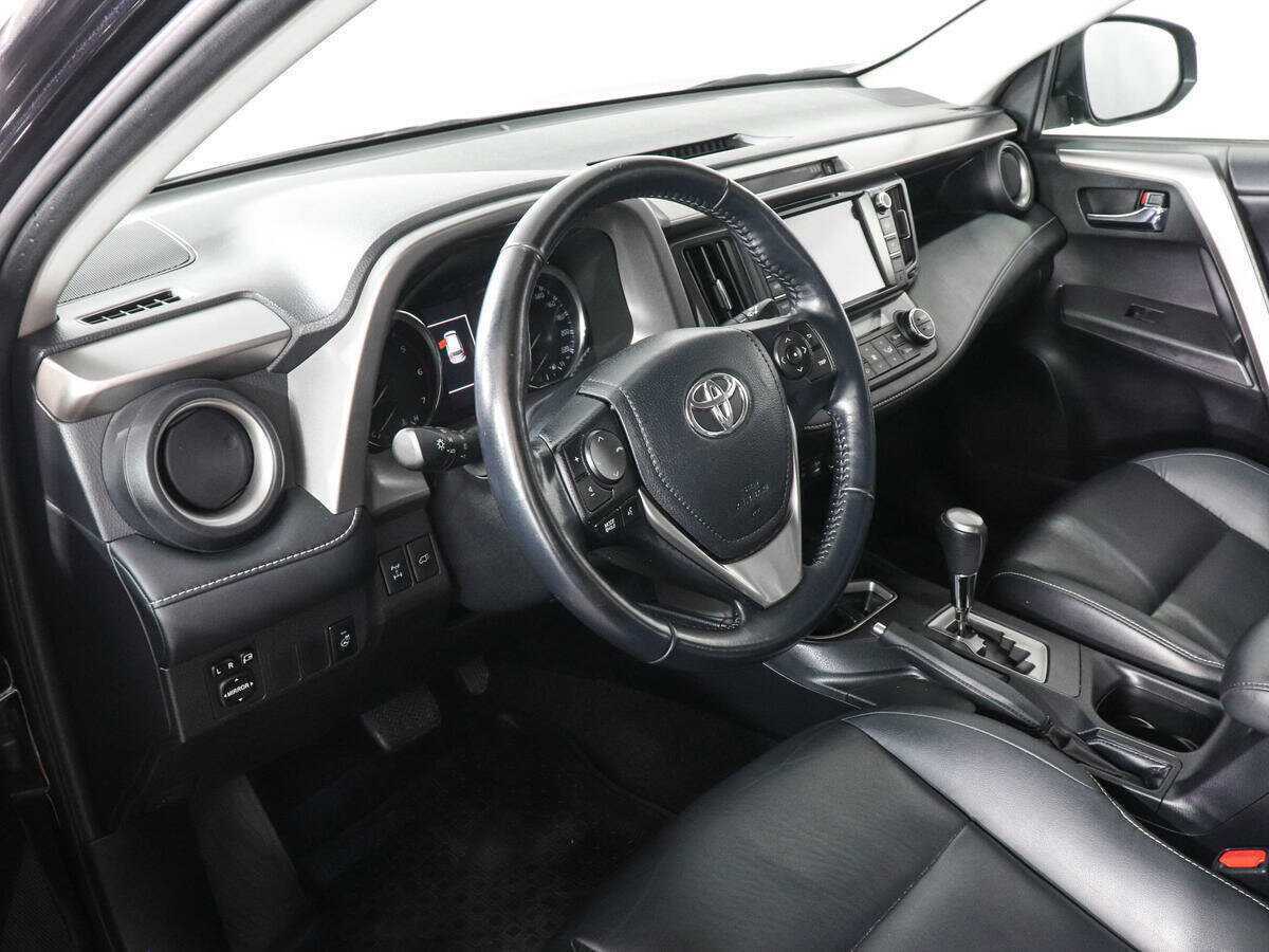 Купить Toyota RAV4 с пробегом. Фото: #8