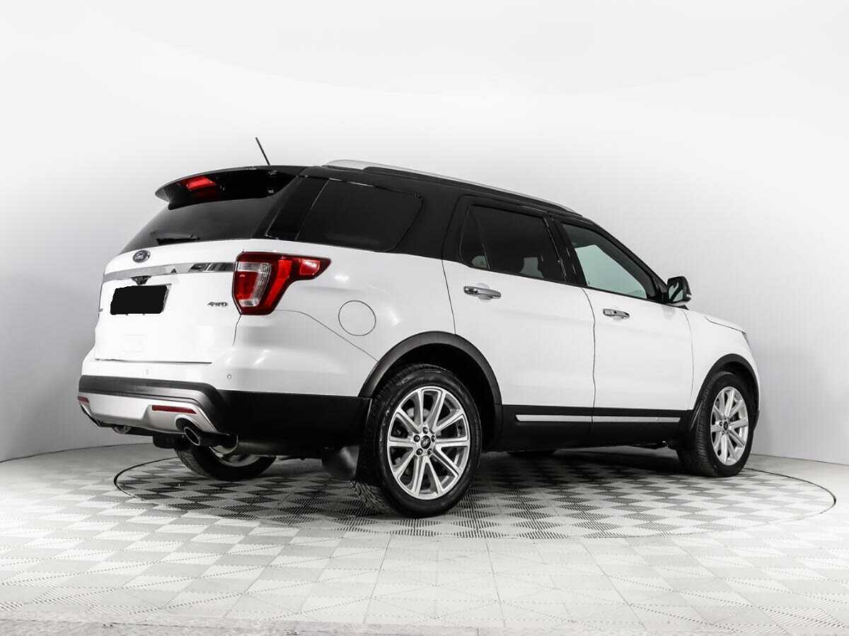 Купить Ford Explorer с пробегом. Фото: #4