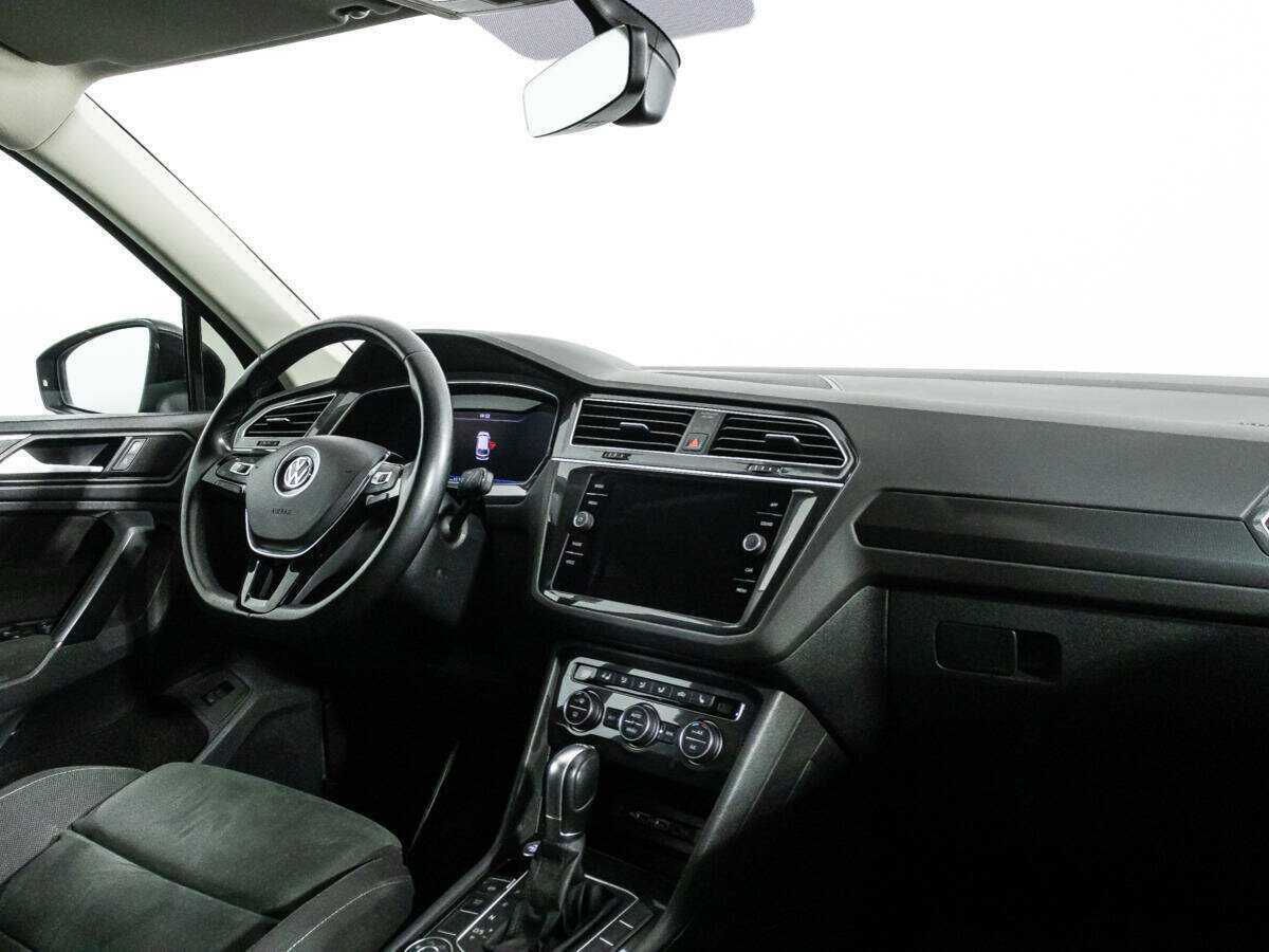 Купить Volkswagen Tiguan с пробегом. Фото: #8