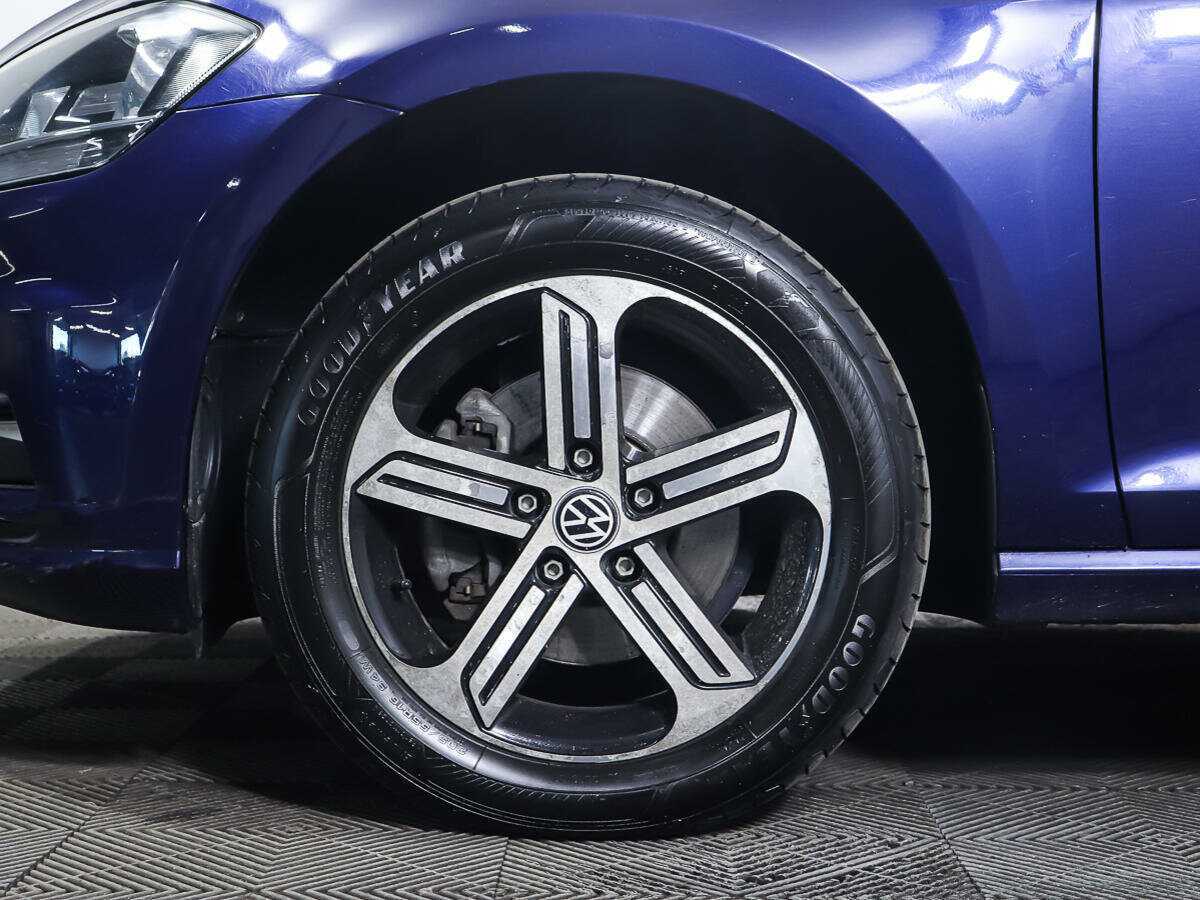 Купить Volkswagen Golf с пробегом. Фото: #21