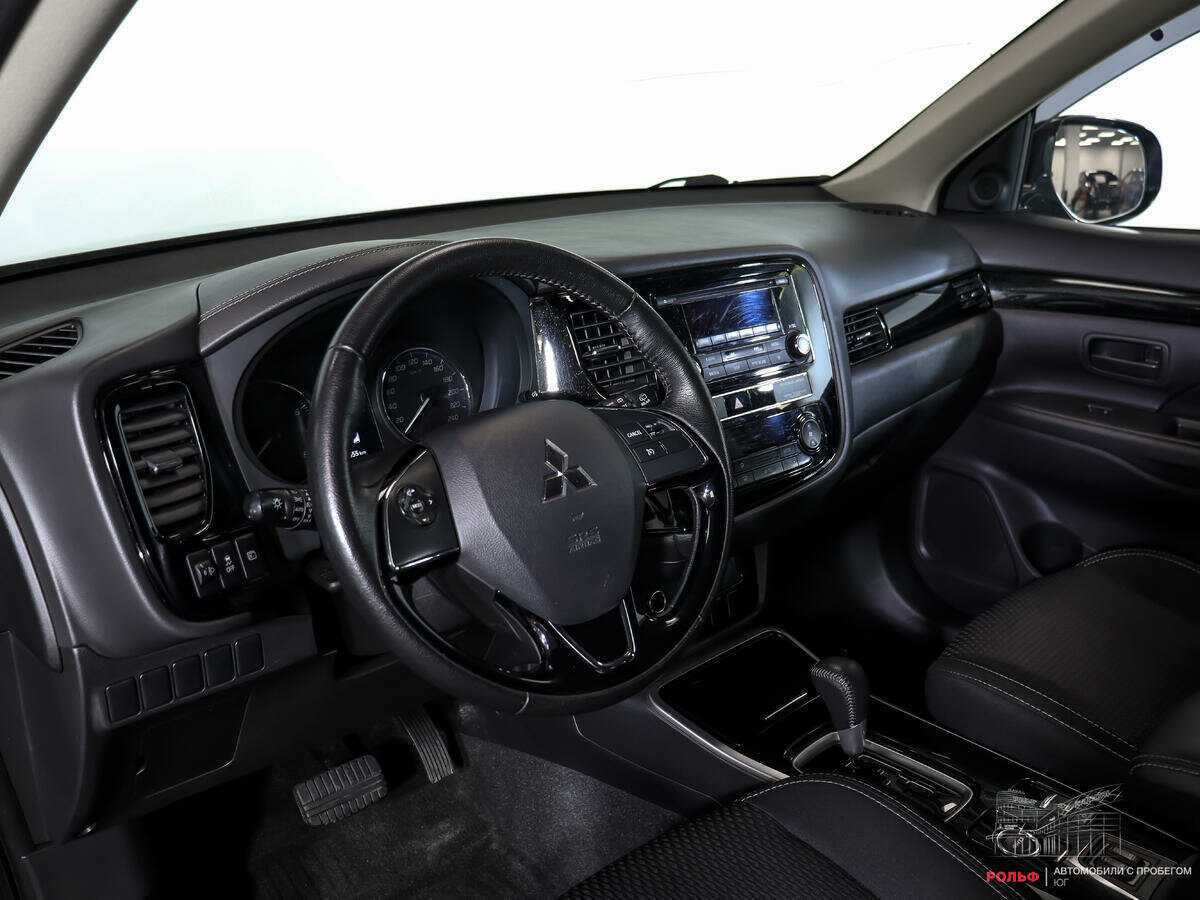 Купить Mitsubishi Outlander с пробегом. Фото: #12
