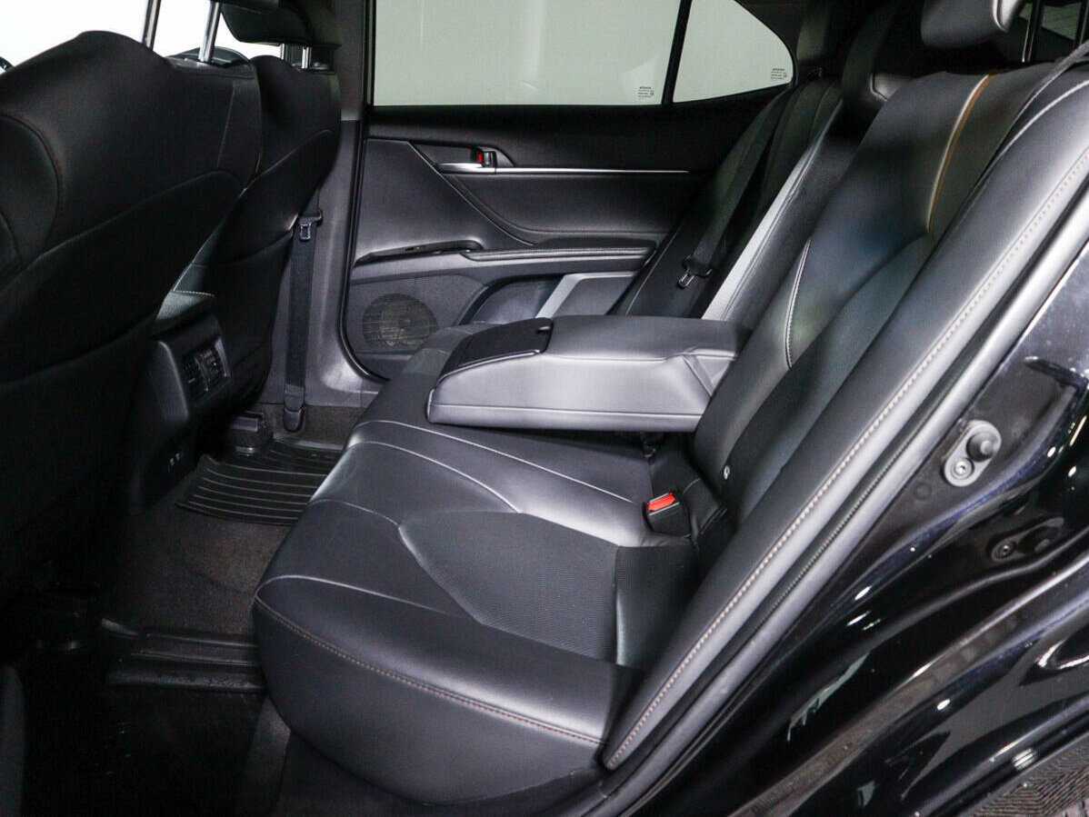 Купить Toyota Camry с пробегом. Фото: #9