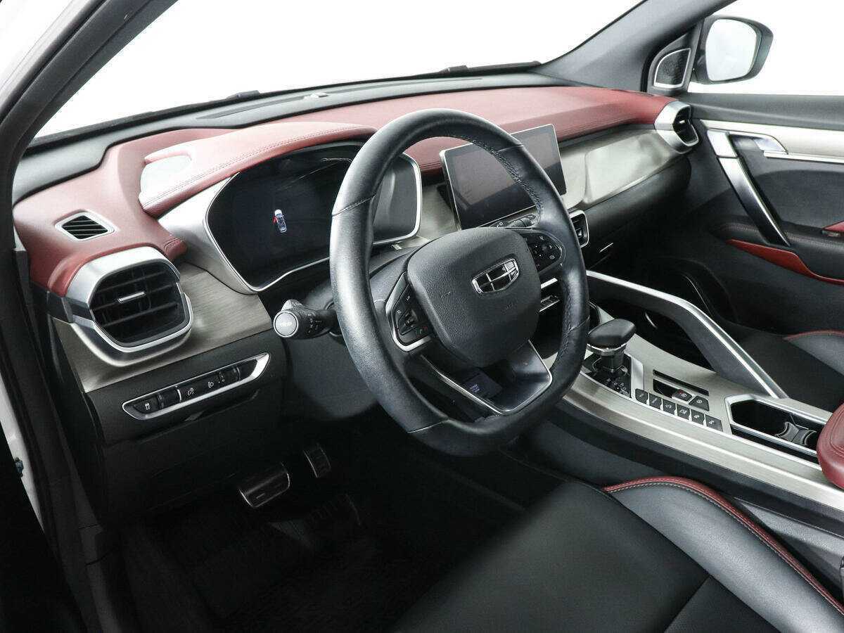 Купить Geely Coolray с пробегом. Фото: #8