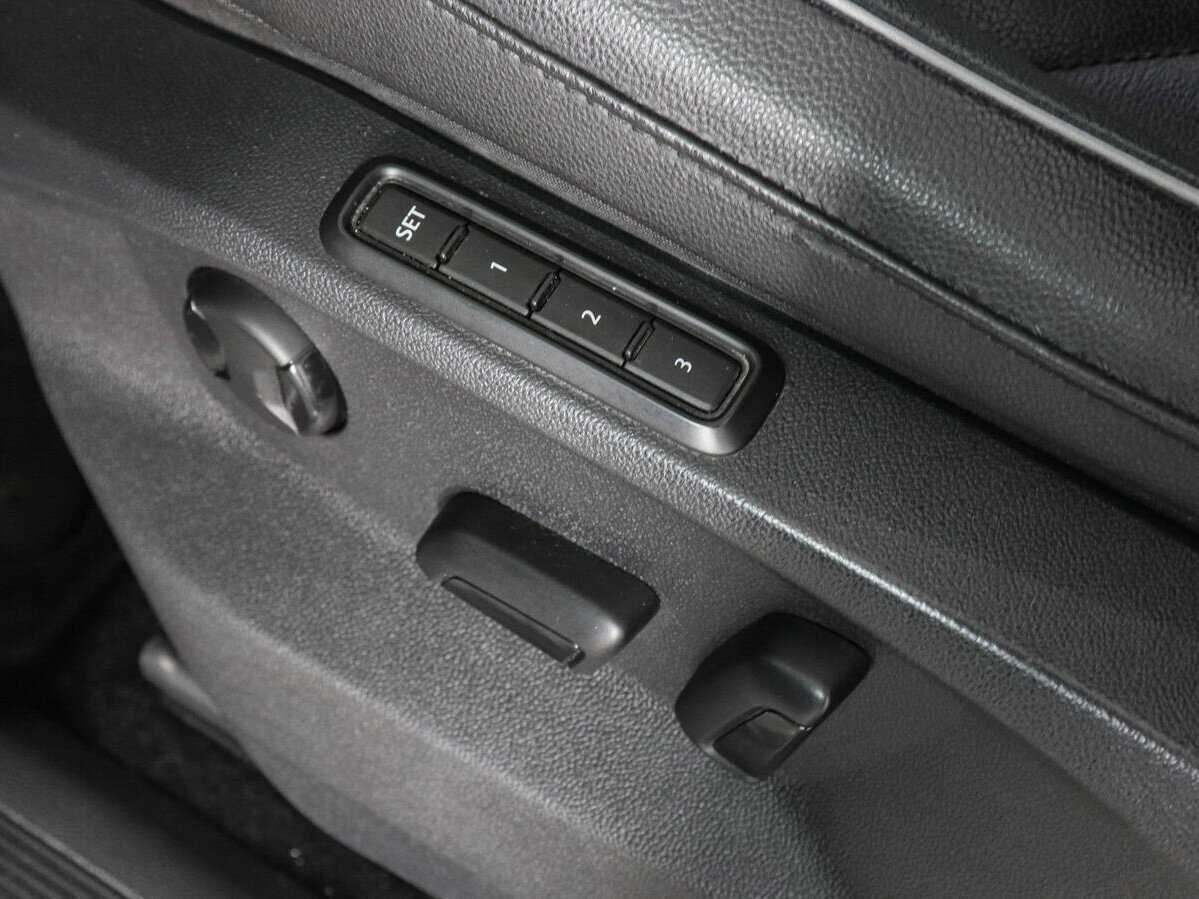 Купить Volkswagen Tiguan с пробегом. Фото: #13