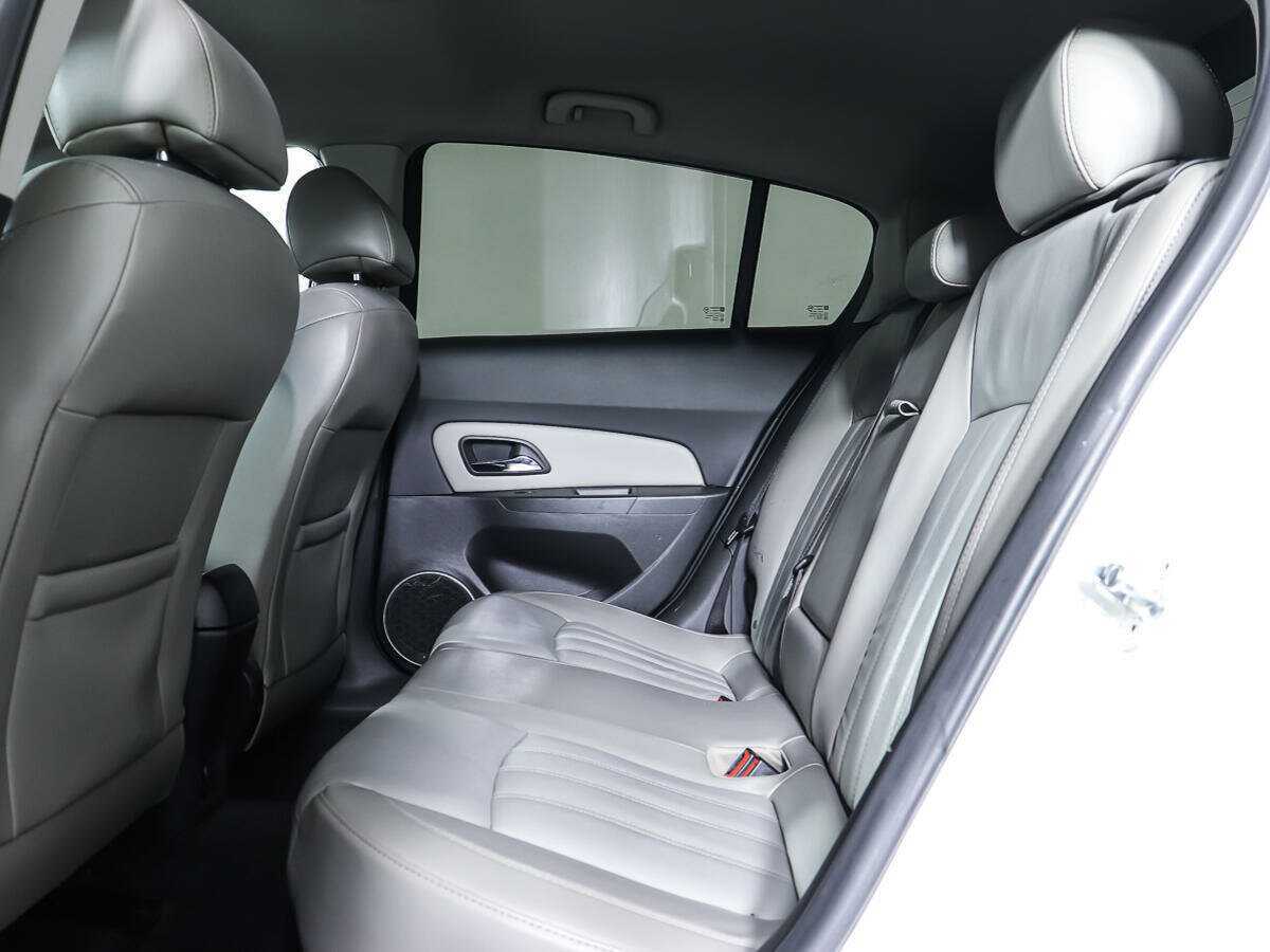 Купить Chevrolet Cruze с пробегом. Фото: #8