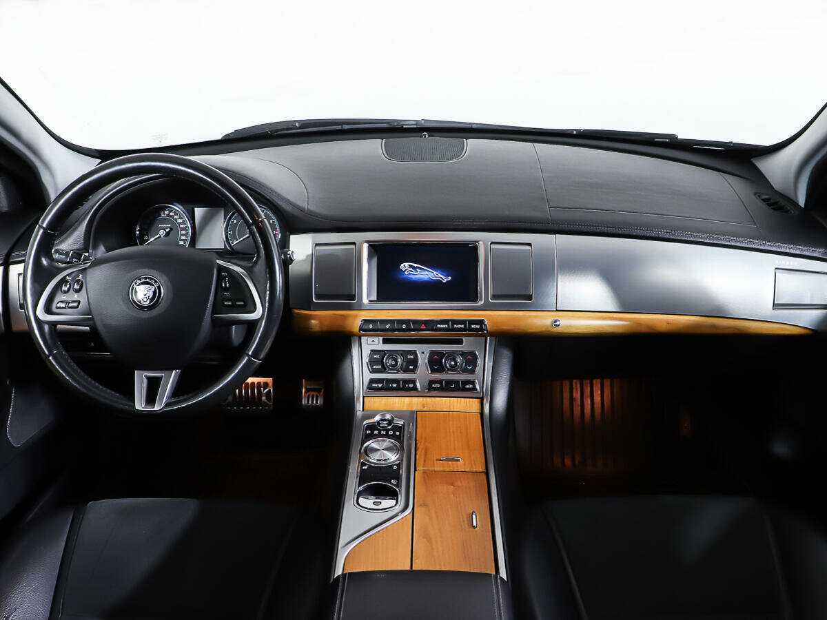 Купить Jaguar XF с пробегом. Фото: #10