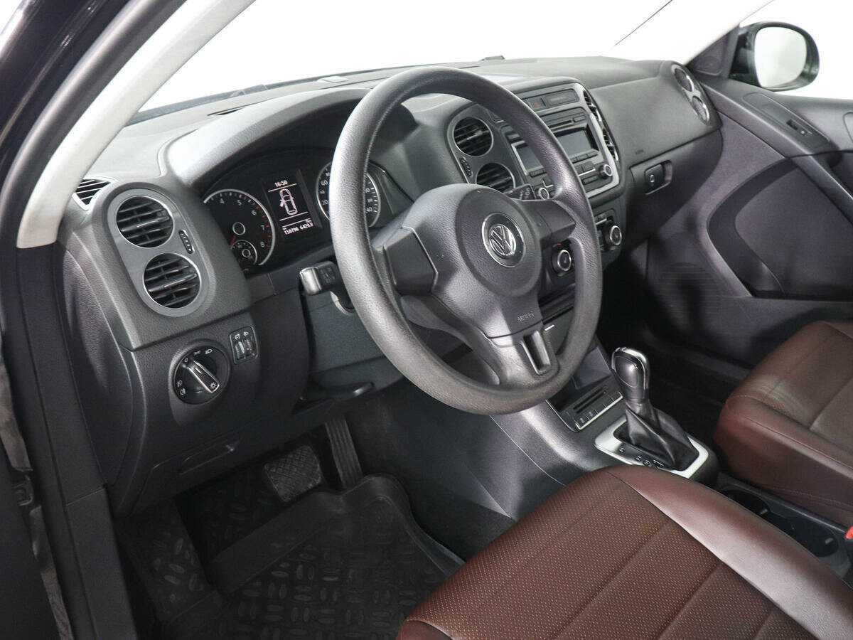 Купить Volkswagen Tiguan с пробегом. Фото: #8