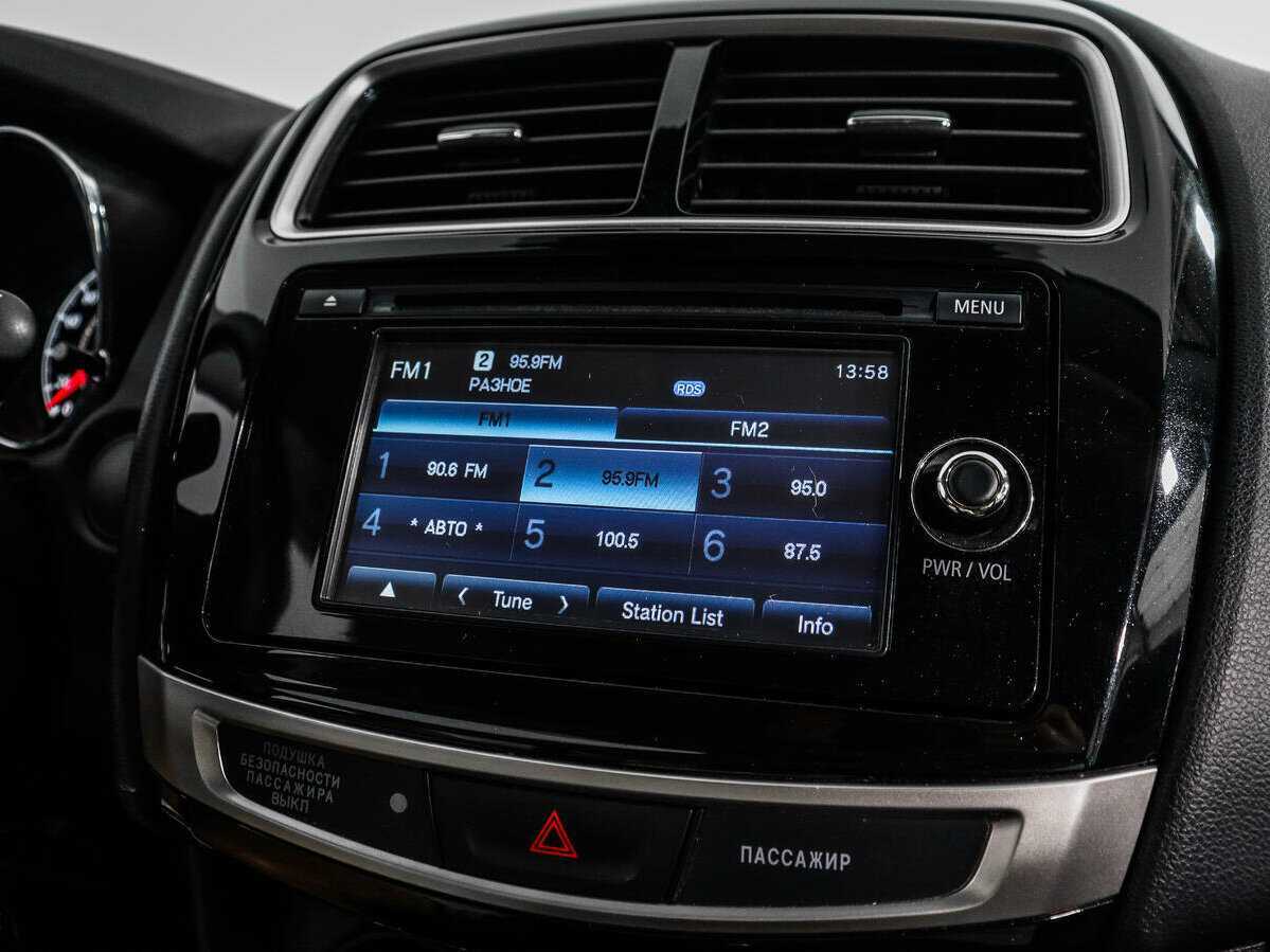 Купить Mitsubishi ASX с пробегом. Фото: #11