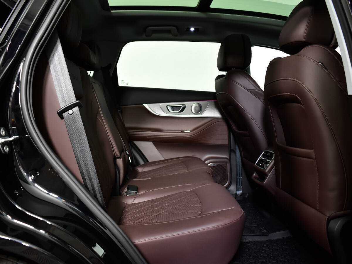 Купить Chery Tiggo 8 Pro Max с пробегом. Фото: #9