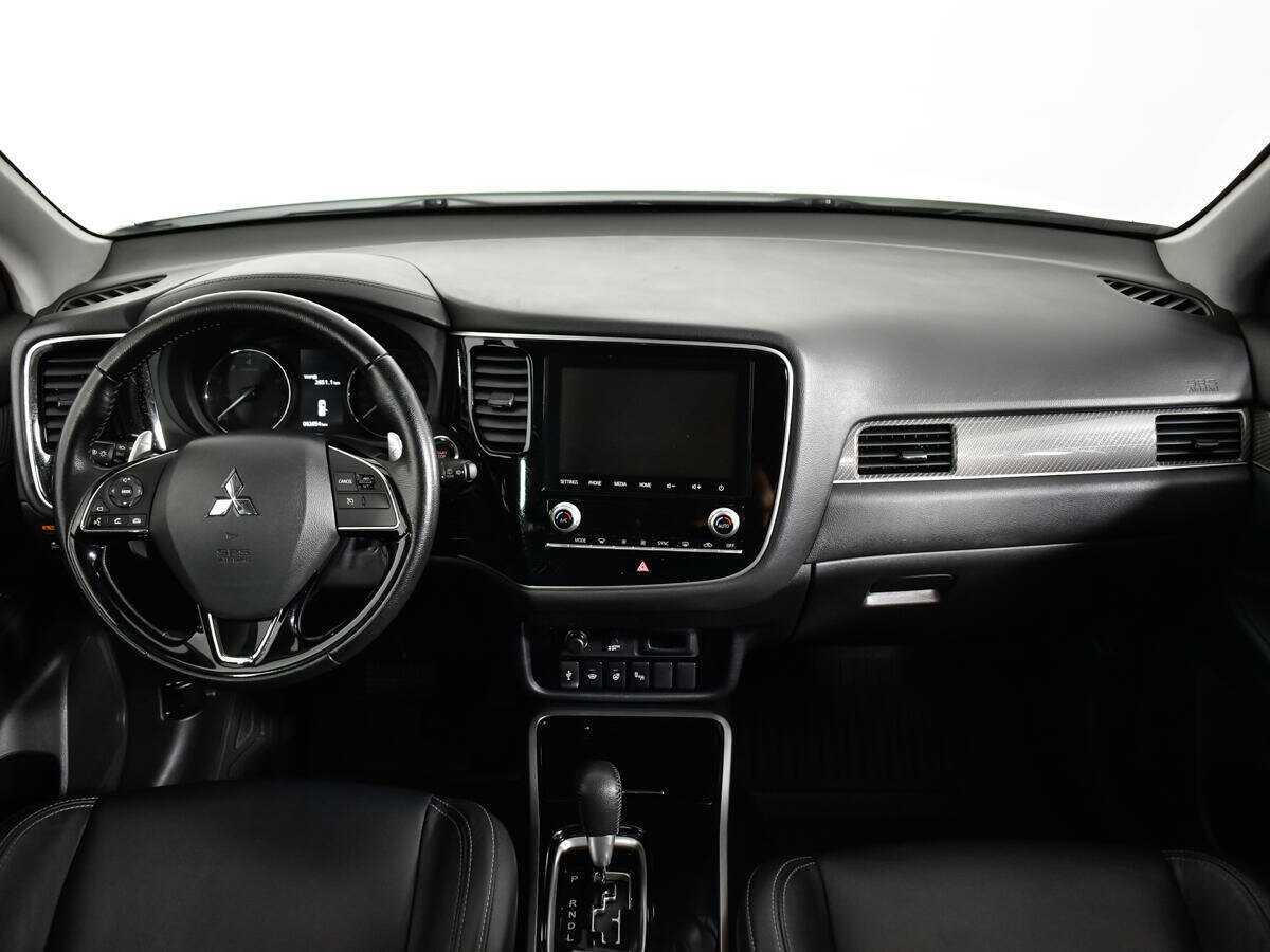 Купить Mitsubishi Outlander с пробегом. Фото: #11
