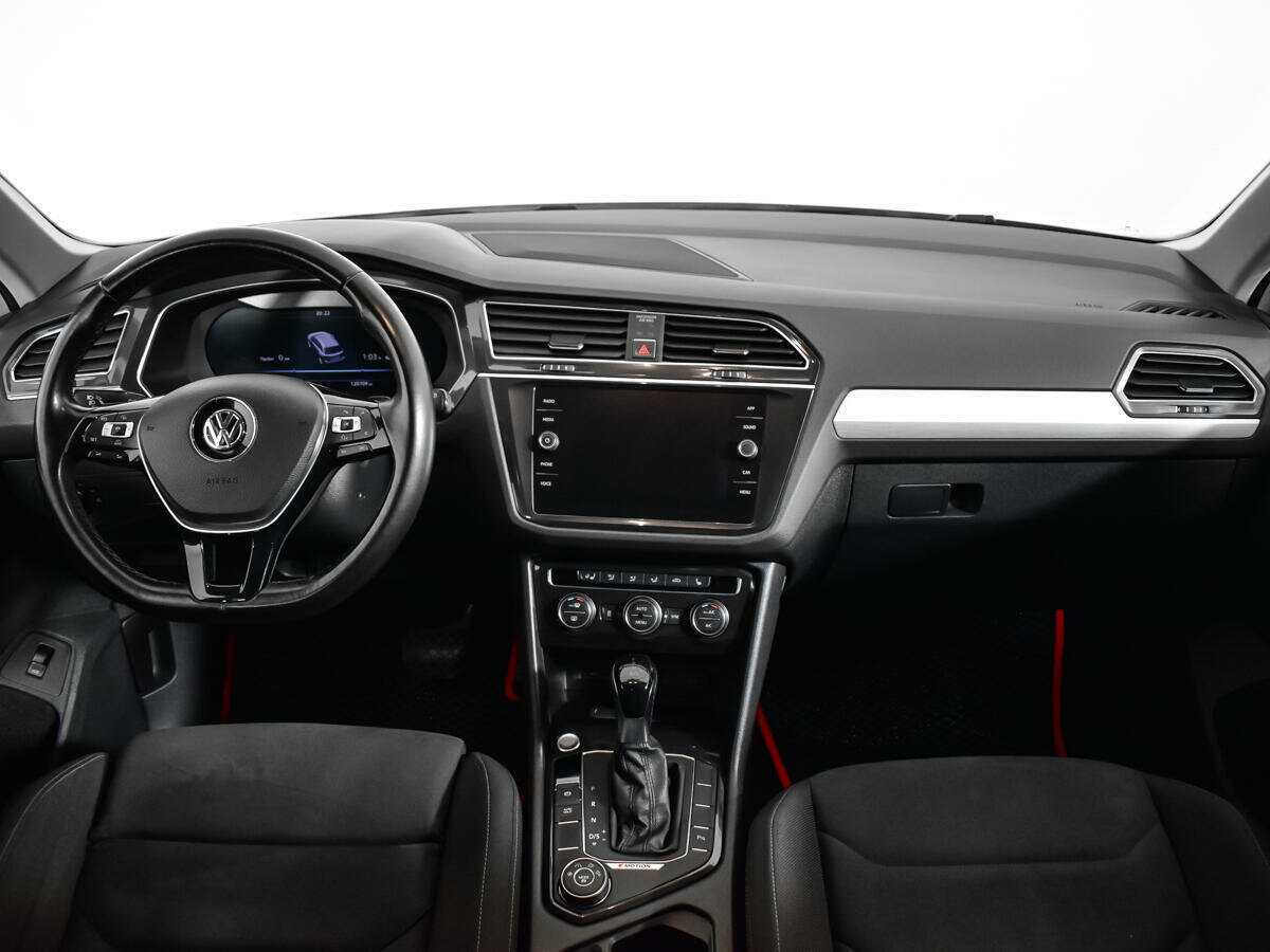 Купить Volkswagen Tiguan с пробегом. Фото: #11