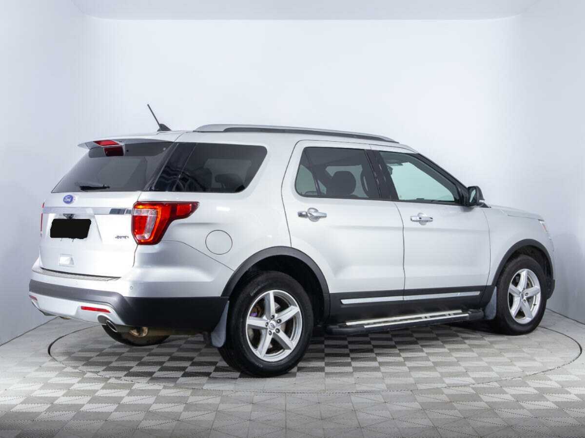 Купить Ford Explorer с пробегом. Фото: #4
