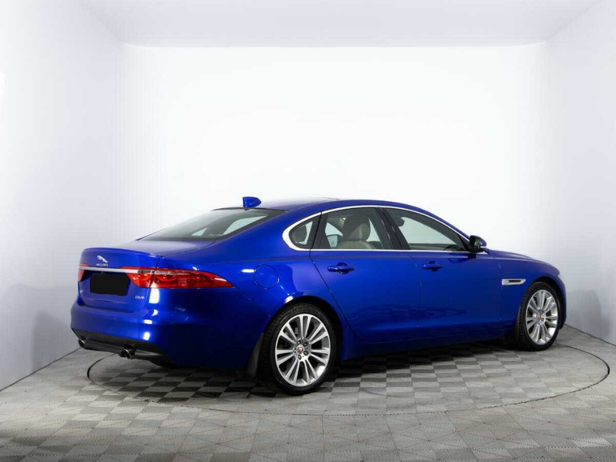 Купить Jaguar XF с пробегом. Фото: #4