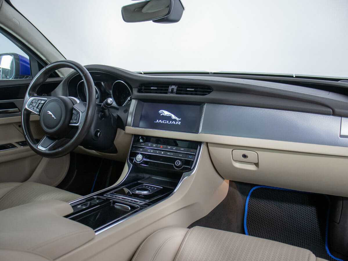 Купить Jaguar XF с пробегом. Фото: #8
