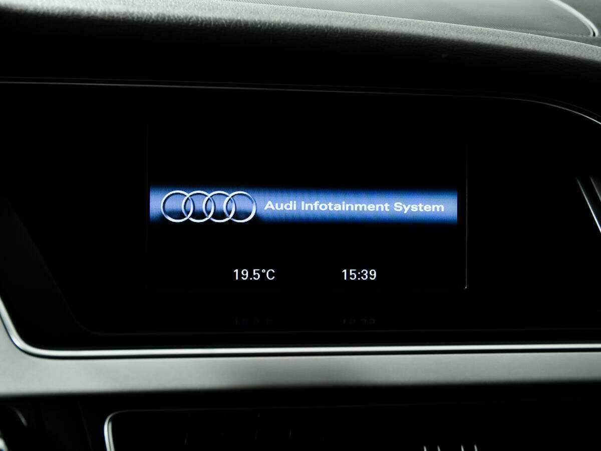 Купить Audi A4 с пробегом. Фото: #12