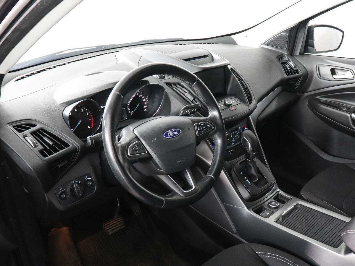 Купить Ford Kuga с пробегом. Фото: #8